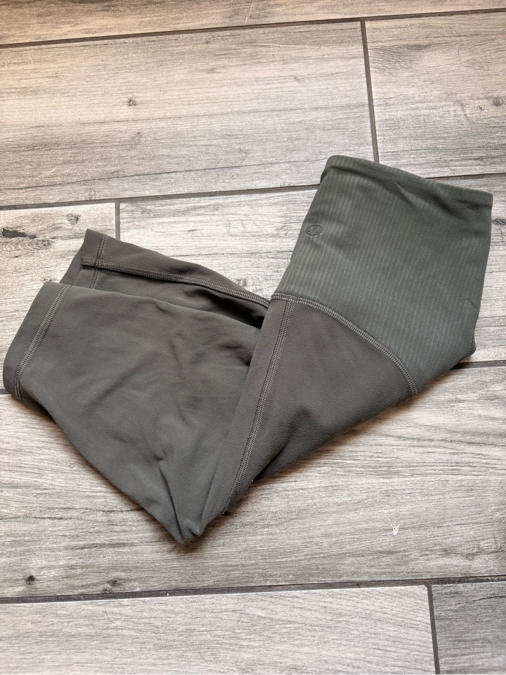 lululemon athletica Men’s Olive Jogger Pants